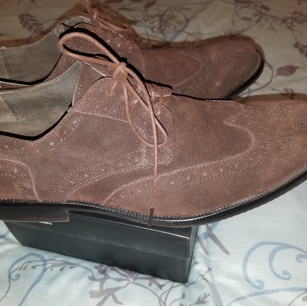 Liz Claiborne Men brown suede wing tip shoes